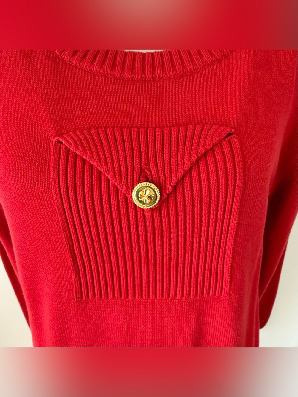Chanel Sweater - Picture 4 of 6